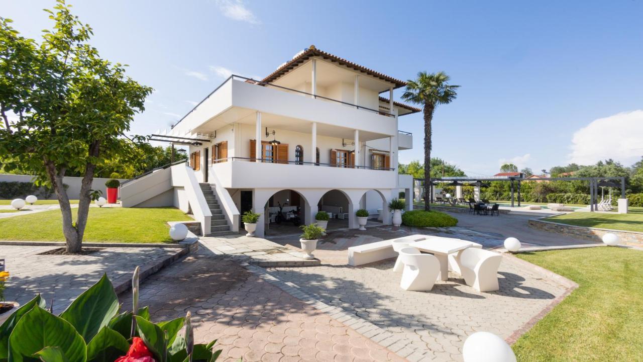 Villa Elisabeth ปลาตาโมนาส ภายนอก รูปภาพ